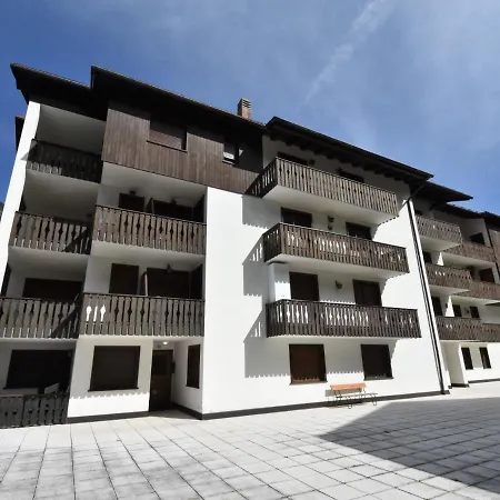Апартаменты Des Alpes-3 By Interhome